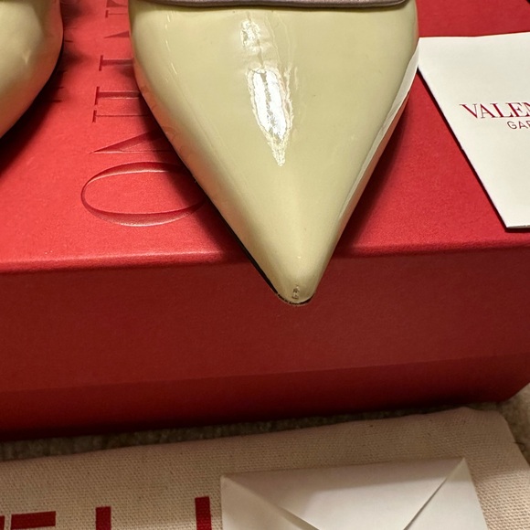 Used 1 time for wedding. Retail $1100. Size 36.5 - Picture 5 of 12